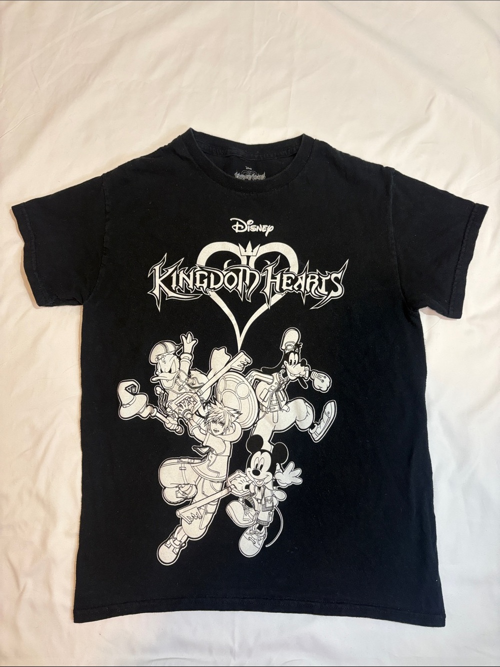 Kingdom Hearts Disney Video Game Merch Tee Graphic T-Shirt Y2K Nostalgia Game S